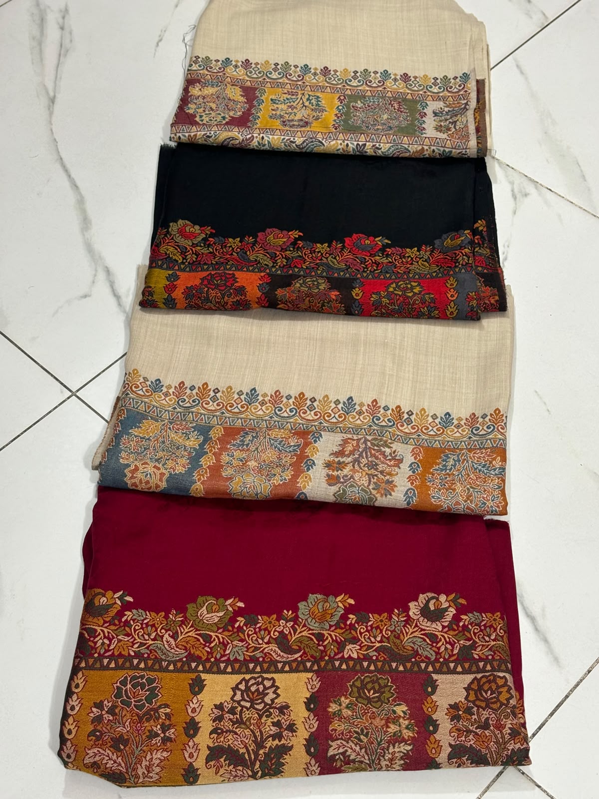 Pashmina Kani Border Shawl in Full Size